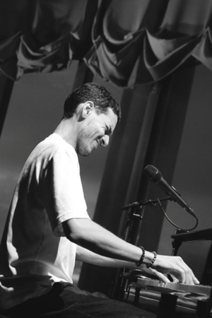 Wajdi Riahi, artiest in residentie tijdens het Brussels Jazz Festival